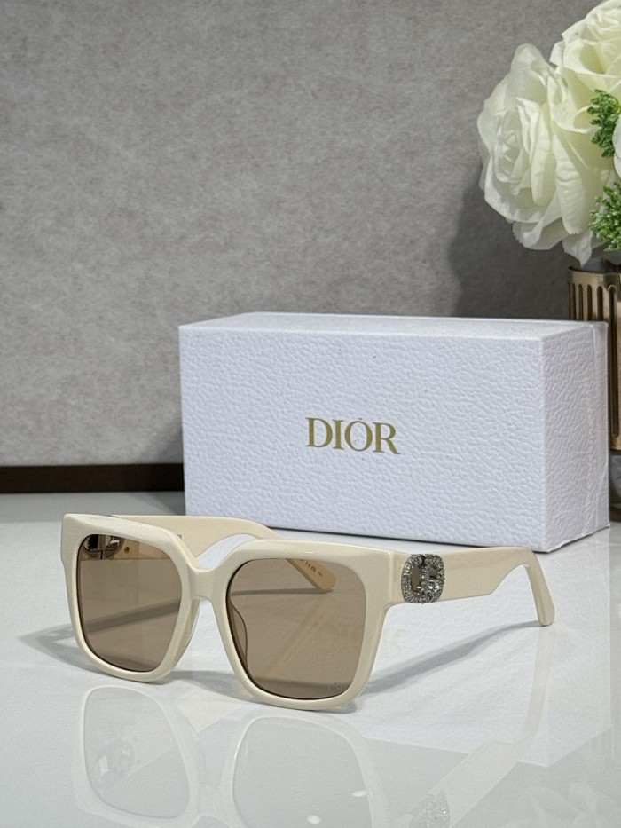 Dior Sunglasses AAAA-4657