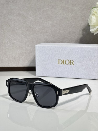 Dior Sunglasses AAAA-4572