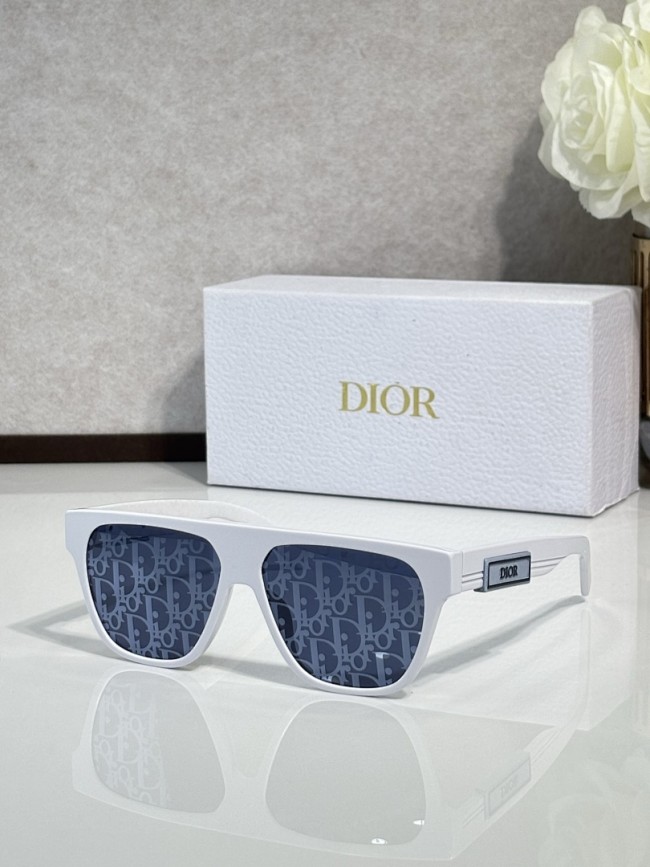 Dior Sunglasses AAAA-4650