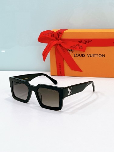 LV Sunglasses AAAA-7184