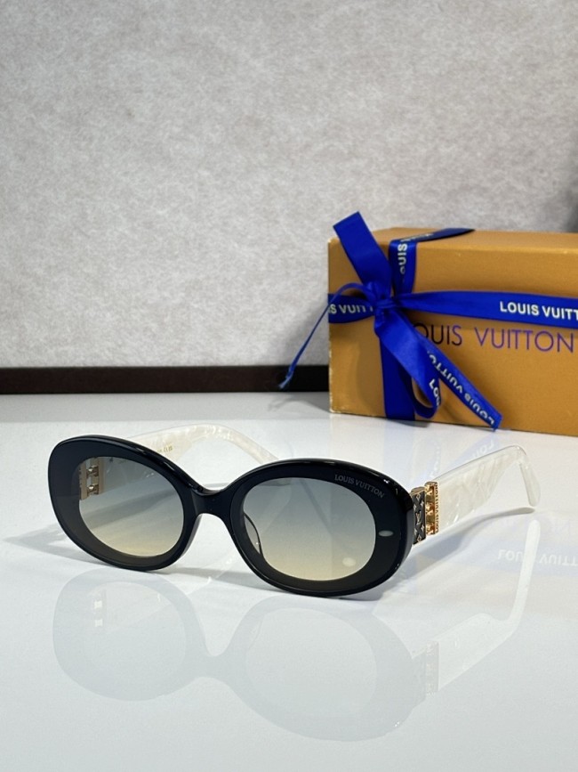 LV Sunglasses AAAA-7315