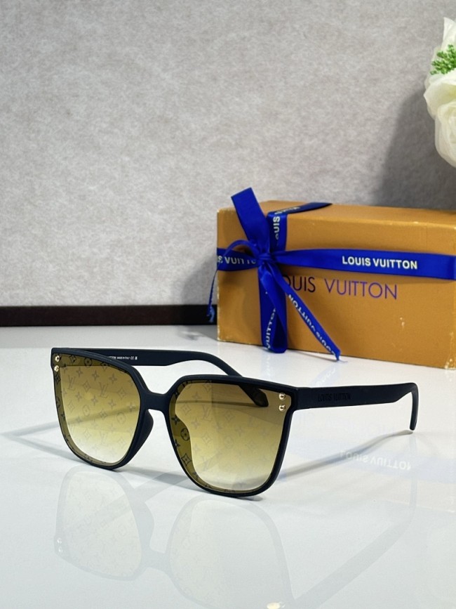 LV Sunglasses AAAA-7113