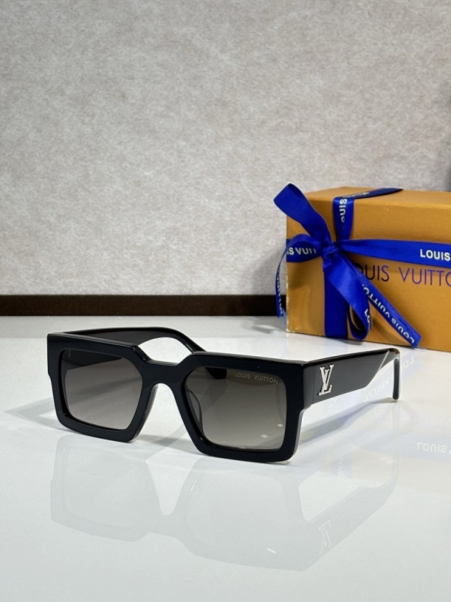 LV Sunglasses AAAA-7220