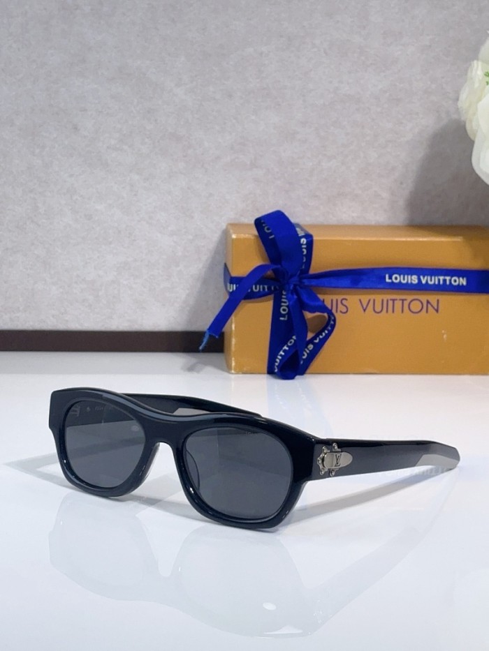 LV Sunglasses AAAA-7095