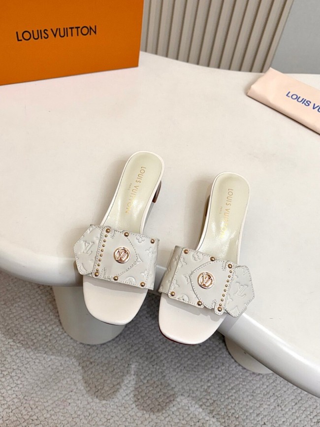 LV women Sandals 1：1 Quality-1106