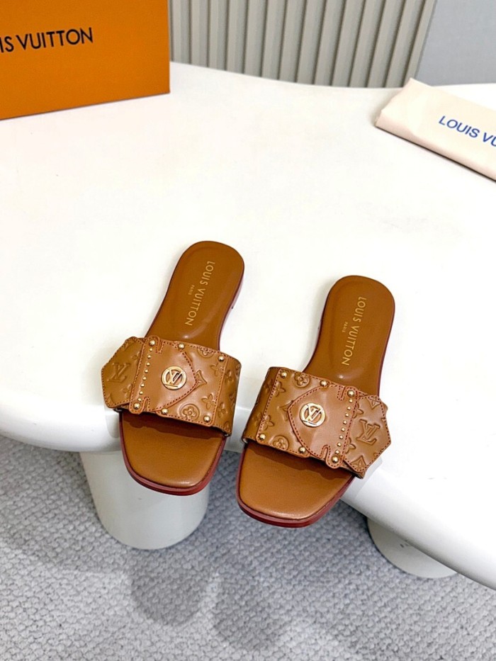 LV women Sandals 1：1 Quality-1110
