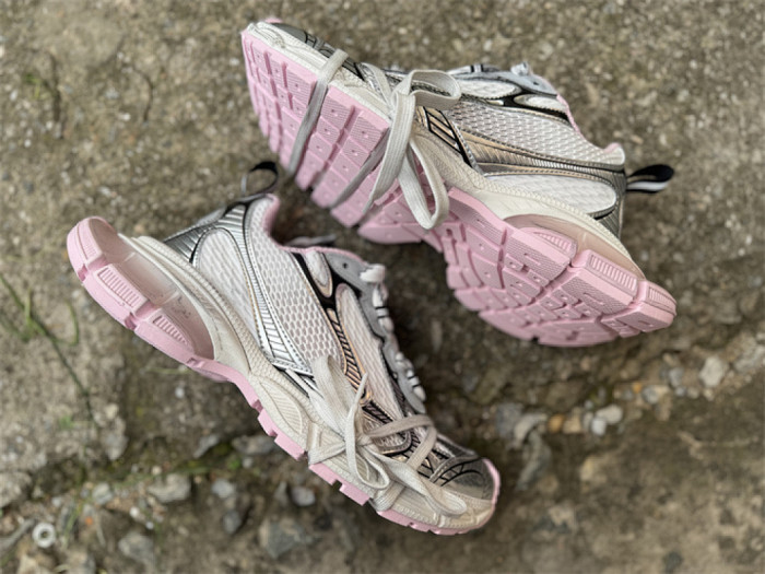 B 17FW Tripe-S High End Sneaker-694