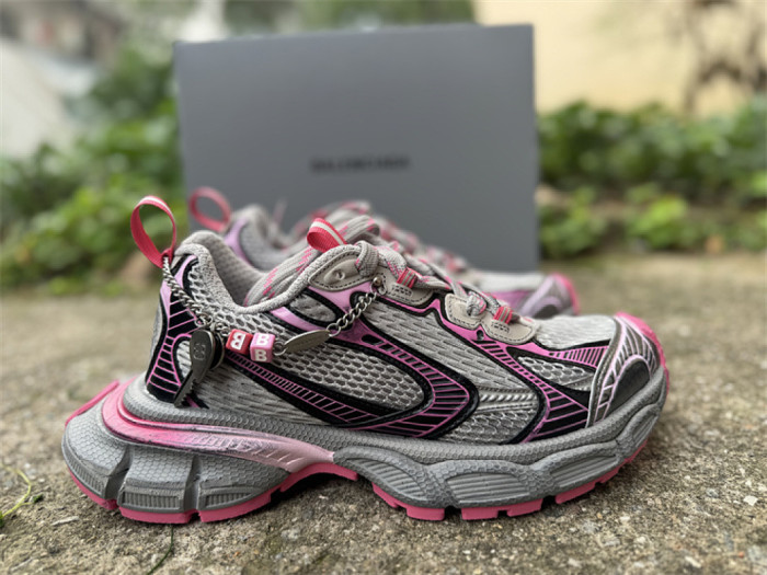 B 17FW Tripe-S High End Sneaker-695