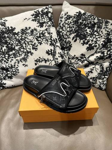 LV women slippers AAA-410