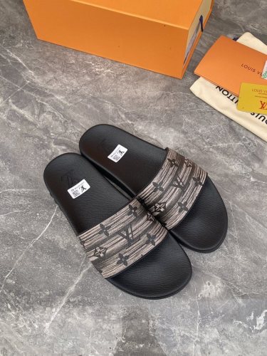 LV men slippers AAA-1231
