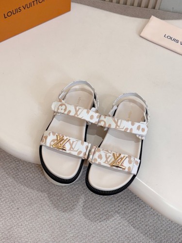 LV women Sandals 1：1 Quality-1131