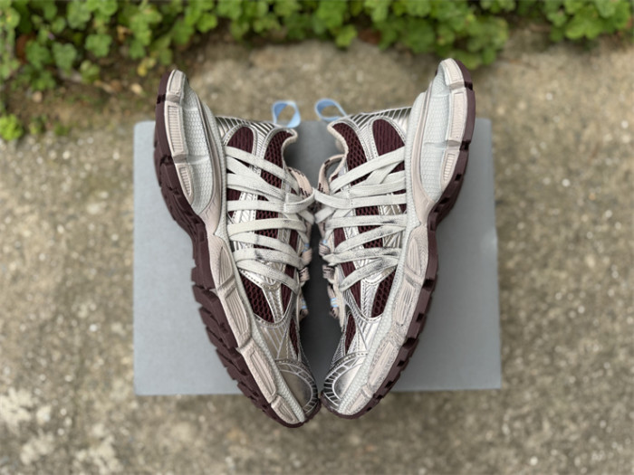 B 17FW Tripe-S High End Sneaker-697