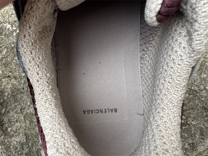 B 17FW Tripe-S High End Sneaker-697