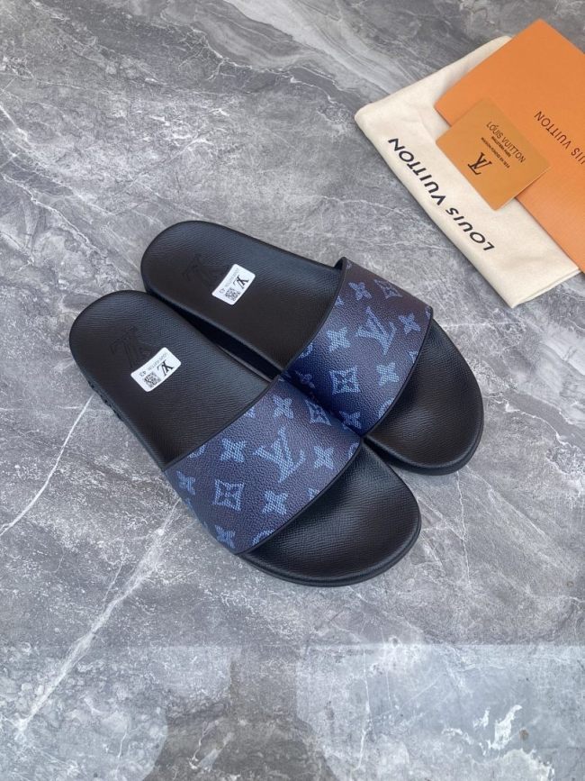LV women slippers AAA-404