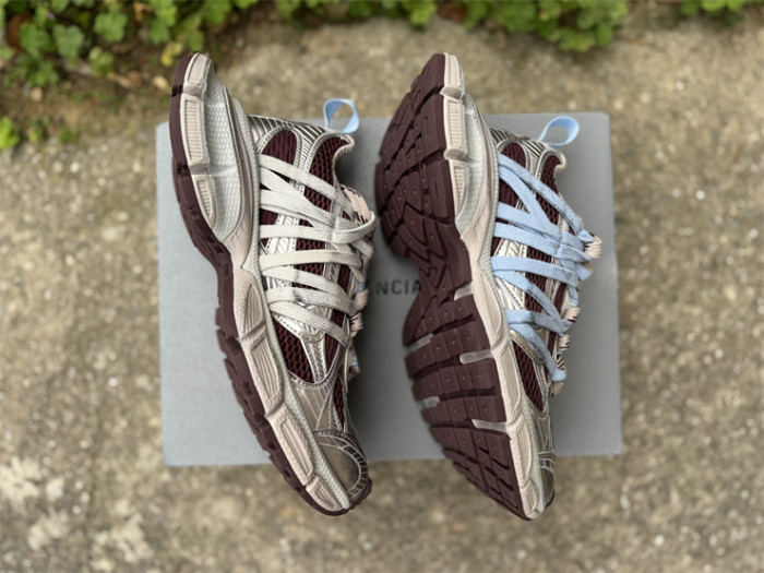 B 17FW Tripe-S High End Sneaker-697