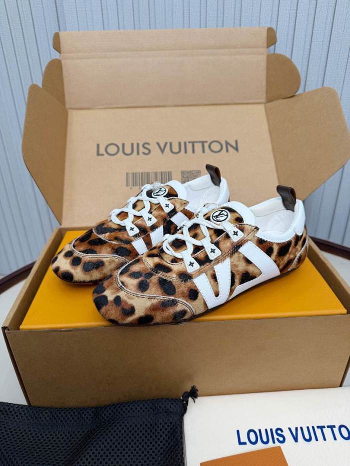 LV Women Shoes 1：1 Quality-1234
