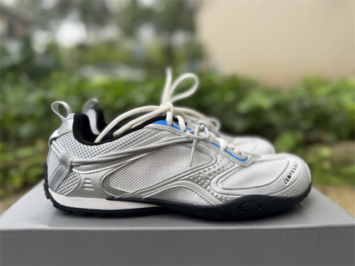 B 17FW Tripe-S High End Sneaker-698