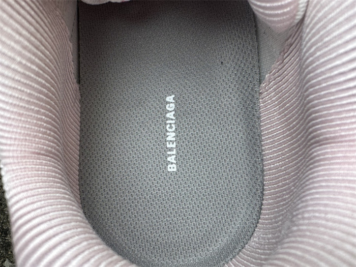 B 17FW Tripe-S High End Sneaker-701