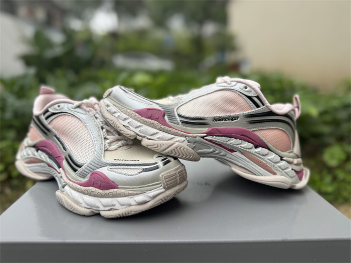 B 17FW Tripe-S High End Sneaker-701