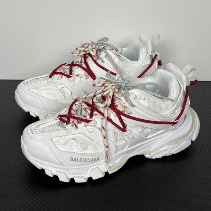 B 17FW Tripe-S High End Sneaker-703