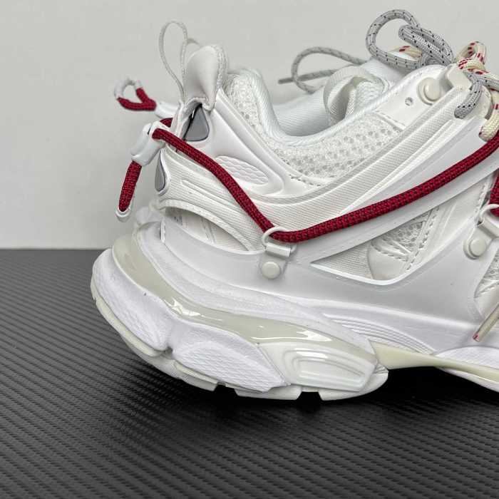 B 17FW Tripe-S High End Sneaker-703