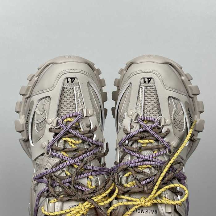 B 17FW Tripe-S High End Sneaker-702