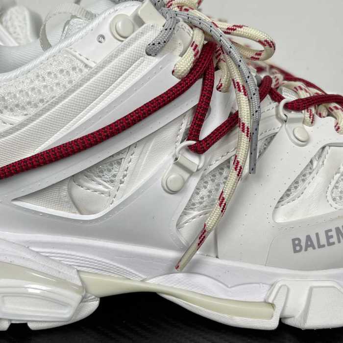 B 17FW Tripe-S High End Sneaker-703