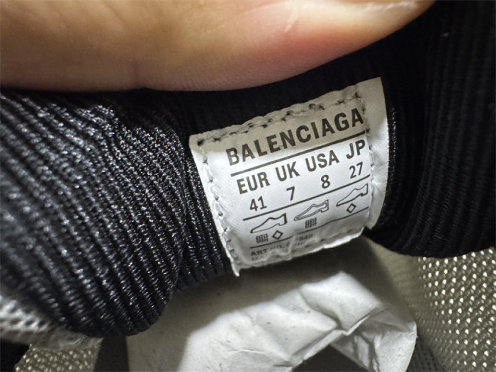 B 17FW Tripe-S High End Sneaker-707