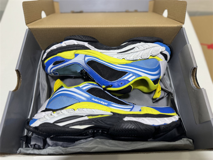 B 17FW Tripe-S High End Sneaker-706