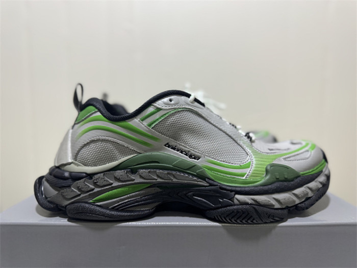 B 17FW Tripe-S High End Sneaker-707
