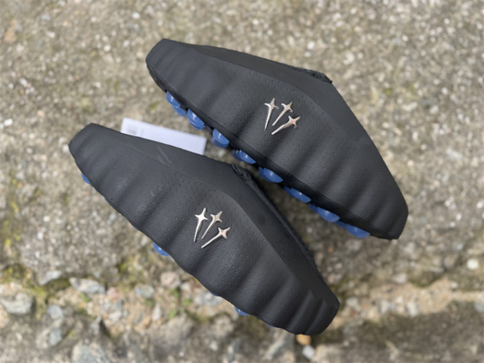 Nike Mind 001  Pregame Mules (fit small)
