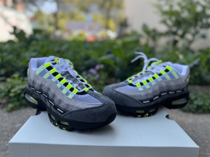 Authentic Nike Air Max 95 SP Undefeated Geo NYC Neon
