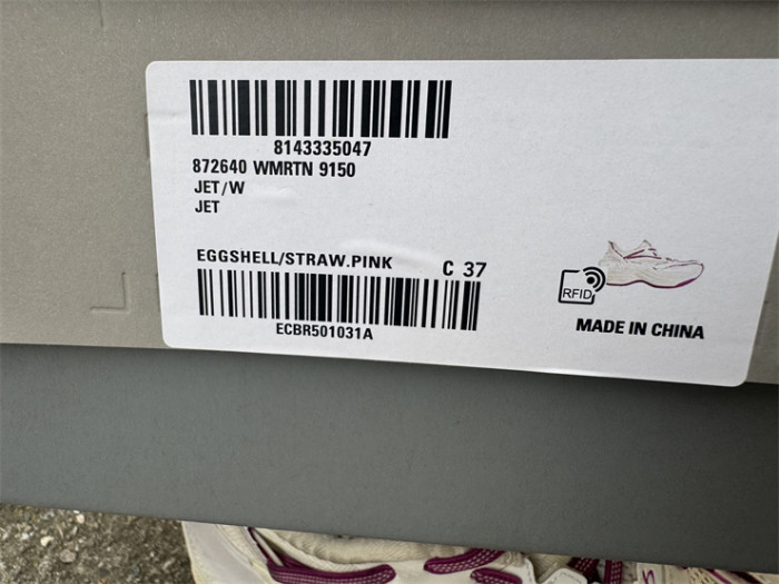 B 17FW Tripe-S High End Sneaker-716