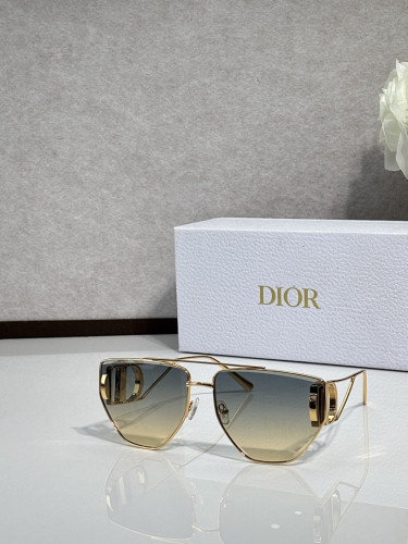 Dior Sunglasses AAAA-4787
