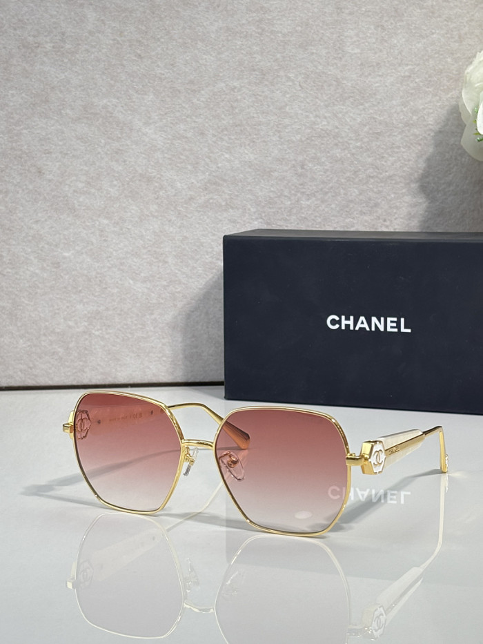 CHNL Sunglasses AAAA-7443