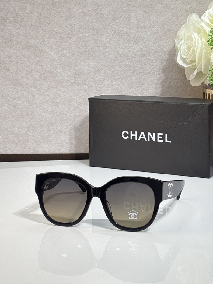 CHNL Sunglasses AAAA-7039