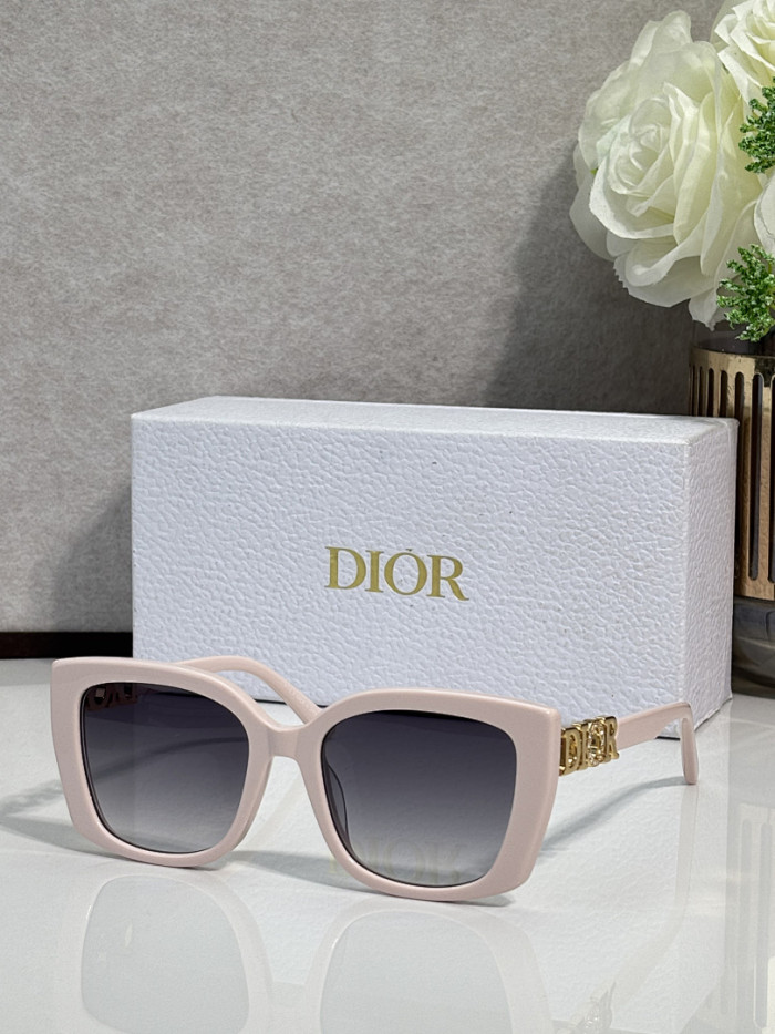 Dior Sunglasses AAAA-4820