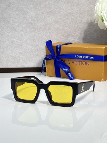 LV Sunglasses AAAA-7597