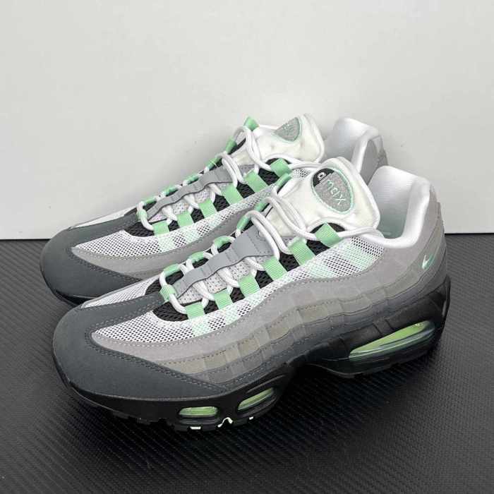 Authentic Nike Air Max 95 OG Big Bubble Fresh Mint