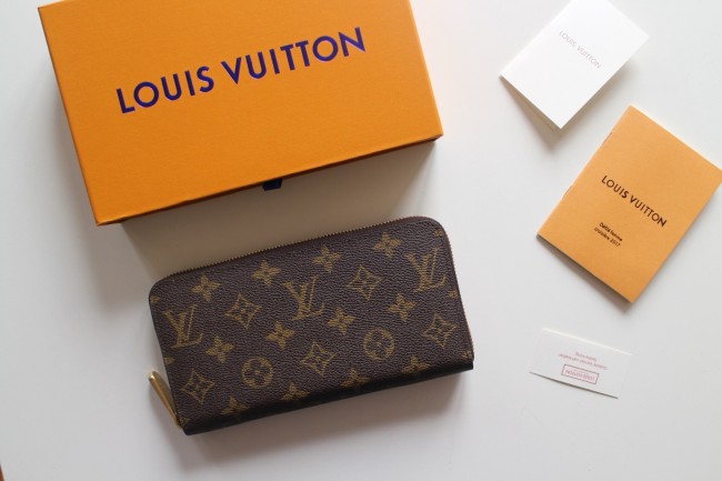 Super Perfect LV Wallet-863