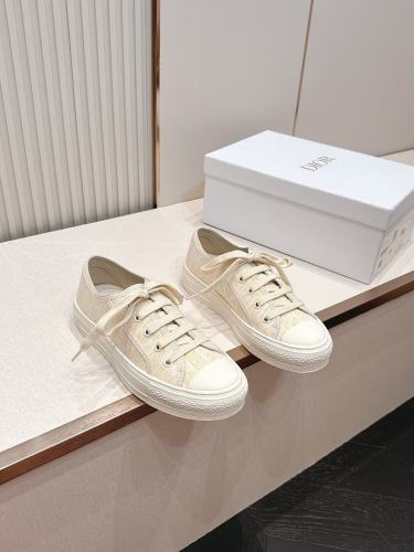 Dior Women Shoes 1：1 quality-770