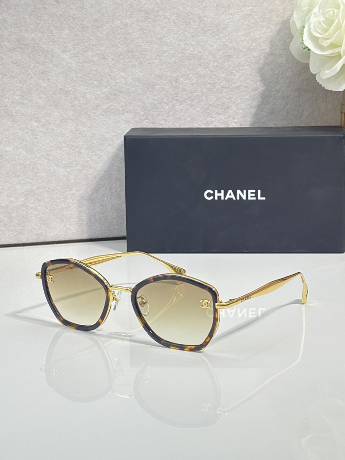 CHNL Sunglasses AAAA-8065