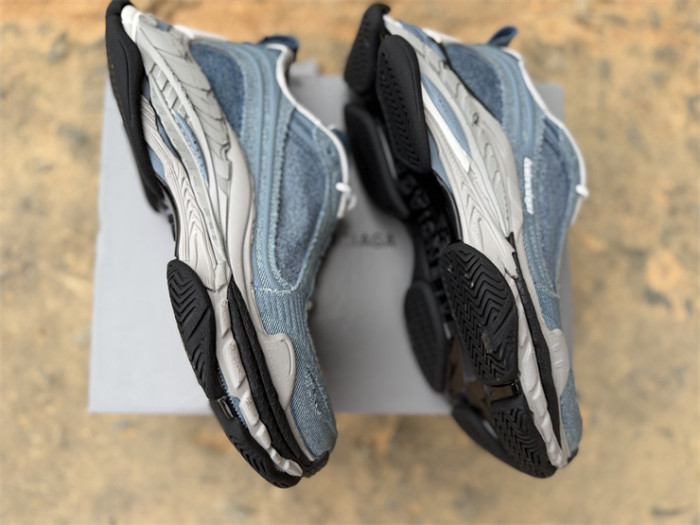 B 17FW Tripe-S High End Sneaker-721