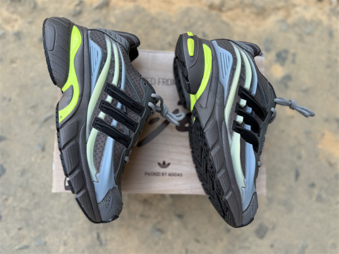 Pharrell Willams x AD Jellyfish Light Brown Neon
