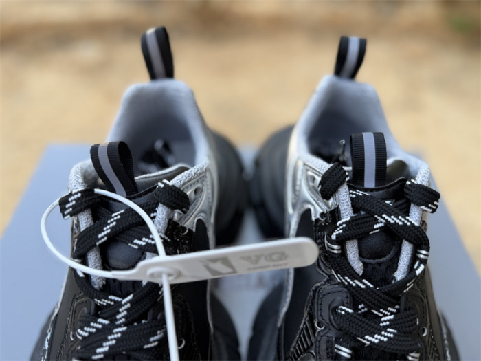 B 17FW Tripe-S High End Sneaker-723