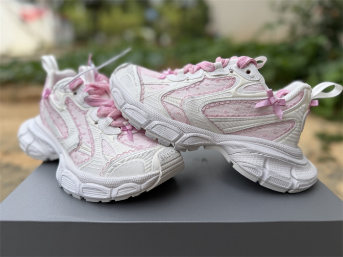 B 17FW Tripe-S High End Sneaker-725