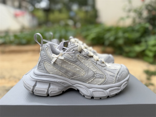 B 17FW Tripe-S High End Sneaker-724