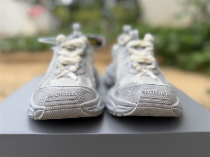B 17FW Tripe-S High End Sneaker-724