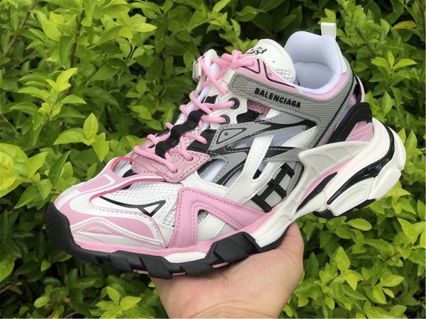 B 17FW Tripe-S High End Sneaker-211