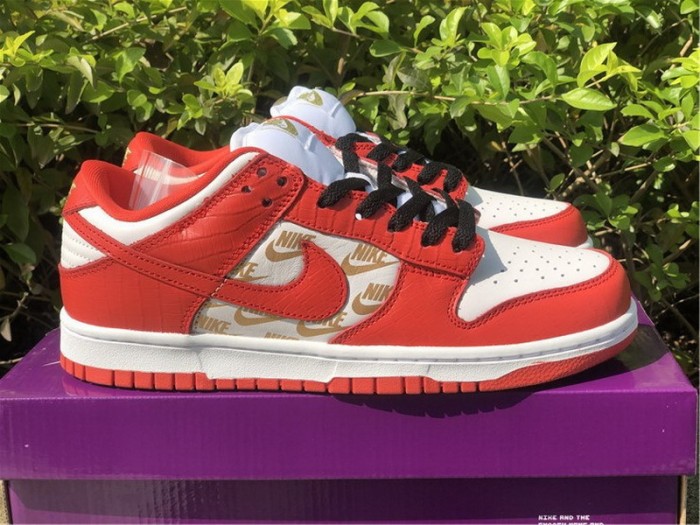 Authentic Supreme x Nike SB Dunk Low Red